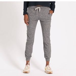 Vuori Performance jogger
